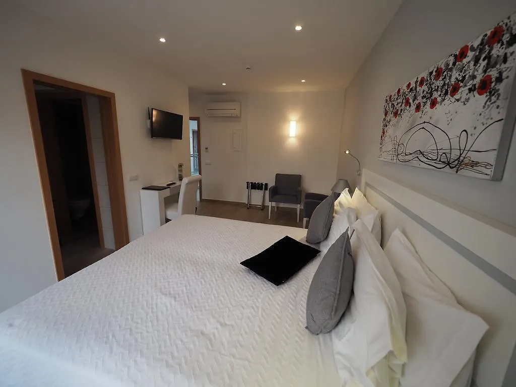 Terraco Do Solar Guest House Lagos